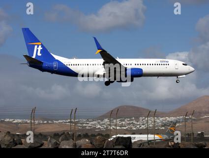 Un Airbus A320 di Eurowings in attesa di partire dall'Aeroporto Arrecife di Lanzarote Foto Stock