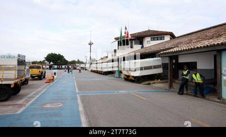 Aeroporto di Porto Seguro porto seguro, bahia, brasile - 20 ottobre 2023: Cortile dell'aeroporto di Porto Seguro nell'estremo sud di Bahia. PORTO SEGURO BAHIA BRASILE Copyright: XJoaxSouzax 201023JOA4317716 credito: Imago/Alamy Live News Foto Stock