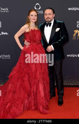 Barbara Meier mit Ehemann Klemens Hallmann bei der 75. Bambi-Verleihung 2023 in der Bavaria Filmstadt. München, 16.11.2023 *** Barbara Meier con il marito Klemens Hallmann ai Bambi Awards 75 2023 in Baviera Filmstadt Monaco, 16 11 2023 foto:XF.xKernx/xFuturexImagex bambi 3282 credito: Imago/Alamy Live News Foto Stock