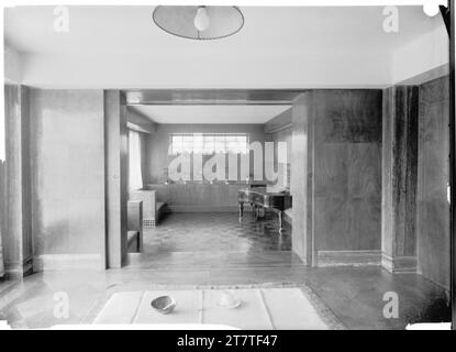 Martin Gerlach jun. Haus Hans e Anny Moller, Vienna XVIII., Starkfriedgasse 19, vista dalla sala da pranzo alla sala da musica. Carta gelatina argento, pennello spray ritocco 1927-1928 , 1927/1928 Foto Stock