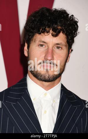 LOS ANGELES, CALIFORNIA - 16 NOVEMBRE: Valentin Chmerkovskiy partecipa alla prima di Los Angeles di "May December" di Netflix all'Academy Museum of Motion Foto Stock