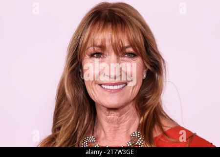 Los Angeles, Stati Uniti. 16 novembre 2023. LOS ANGELES, CALIFORNIA, USA - 16 NOVEMBRE: L'attrice inglese Jane Seymour arriva alla Los Angeles Premiere di "May December" di Netflix tenutasi all'Academy Museum of Motion Pictures il 16 novembre 2023 a Los Angeles, California, Stati Uniti. (Foto di Xavier Collin/Image Press Agency) credito: Image Press Agency/Alamy Live News Foto Stock