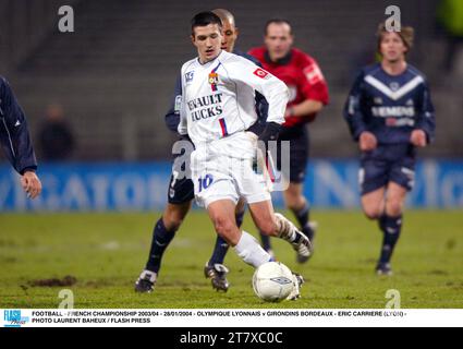 CALCIO - CAMPIONATO FRANCESE 2003/04 - 28/01/2004 - OLYMPIQUE LYONNAIS / GIRONDINS BORDEAUX - ERIC CARRIERE (LIONE) - FOTO LAURENT BAHEUX / FLASH PRESS Foto Stock