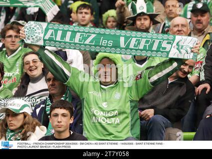 CALCIO - CAMPIONATO FRANCESE 2004/2005 - SM CAEN V AS SAINT ETIENNE - 14/05/2005 - TIFOSI DI SAINT ETIENNE - FOTO LAURENT BAHEUX / FLASH PRESS Foto Stock