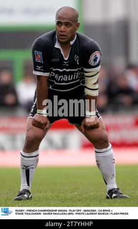 RUGBY - CAMPIONATO FRANCESE 2003/04 - PLAY OFF - 08/05/2004 - CA BRIVE CONTRO STADE TOULOUSAIN - XAVIER NAULLEAU (BRI) - FOTO LAURENT BAHEUX / FLASH PRESS Foto Stock