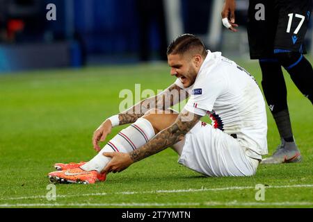 Mauro Icardi del PSG si infortuna durante la UEFA Champions League, gruppo A partita di calcio tra il Paris Saint-Germain e il Club Brugge il 6 novembre 2019 allo stadio Parc des Princes di Parigi, Francia - foto Mehdi Taamallah / DPPI Foto Stock