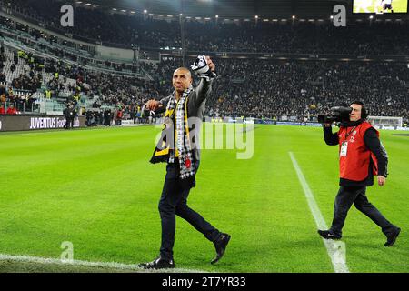 David Trezeguet ex giocatore della Juventus fa il tifoso prima del campionato italiano di serie A 2013/2014 tra la Juventus e LA Roma allo Juventus Stadium il 5 gennaio 2014 a Torino. Foto massimo Cebrelli/DPPI Foto Stock