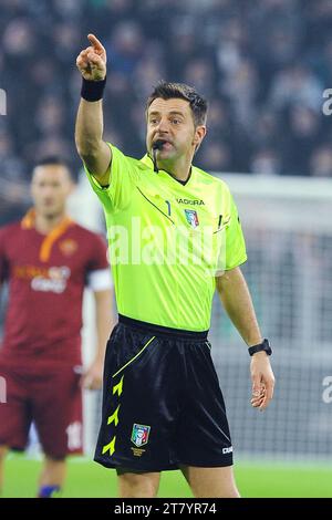 L'arbitro Nicola Rizzoli gestisce durante il campionato italiano di serie A 2013/2014 partita di calcio tra FC Juventus e AS Roma allo Juventus Stadium il 5 gennaio 2014 a Torino. Foto massimo Cebrelli / DPPI Foto Stock