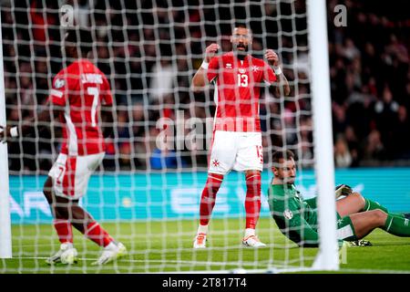 Enrico Pepe di Malta reagisce dopo aver segnato un proprio gol durante la partita del girone C di qualificazione a Euro 2024 allo stadio Wembley di Londra. Data immagine: Venerdì 17 novembre 2023. Foto Stock