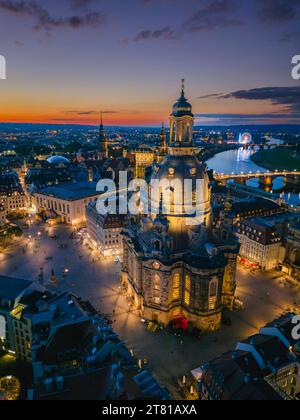 Dresda Altstadt Luftbild historisches Stadtzentrum von Dresden, mit der Frauenkirche am Neumarkt. Dresda Sachsen Deutschland *** città vecchia di Dresda vista aerea centro storico di Dresda, con la Frauenkirche a Neumarkt Dresda Sassonia Germania Dresden23 0845 credito: Imago/Alamy Live News Foto Stock