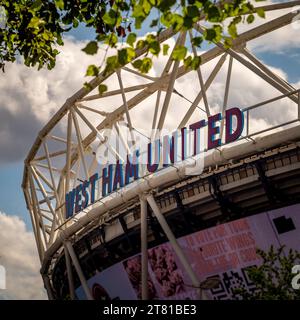 London Stadium, sede della squadra di calcio del West Ham United. Olympic Park, Stratford, Londra, Regno Unito. Foto Stock