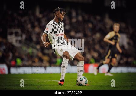 Chidozie Awaziem durante la partita di Liga Portugal 23/24 tra Boavista FC e Sporting CP all'Estadio do Bessa Seculo XXI, Porto, Portogallo. (Maciej Rogows Foto Stock