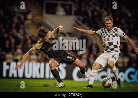 Hidemasa Morita, Filipe Ferreira durante la partita della Liga Portugal 23/24 tra Boavista FC e Sporting CP all'Estadio do Bessa Seculo XXI, Porto, Portogallo Foto Stock