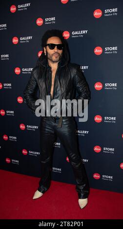 18 novembre 2023, città del Messico, Ciudad de Mexico, Messico: 17 novembre, 2023, città del Messico, Messico: Lenny Kravitz partecipa all'apertura del Leica Store Mexico. Il 17 novembre 2023 a città del Messico, Messico. (Immagine di credito: © Jaime Nogales/eyepix via ZUMA Press Wire) SOLO USO EDITORIALE! Non per USO commerciale! Foto Stock