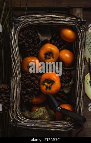 Varietà di cachi giapponesi, foto ad alta risoluzione di pesca fresca del Vietnam Foto Stock