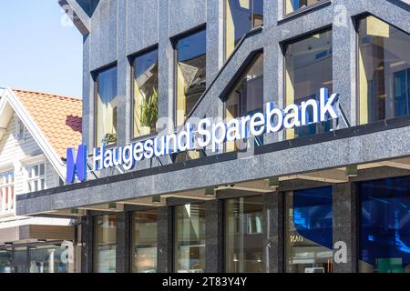 Haugesund Sparebank, Haraldsgata, Town Centre, Haugesund, Rogaland County, Norvegia Foto Stock