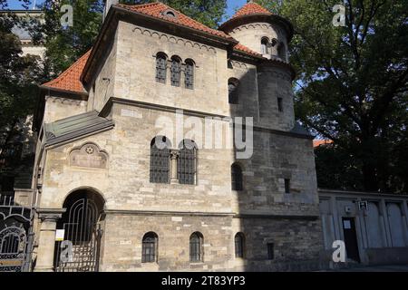 Sala cerimoniale - Sinagoga Klaus del Museo Ebraico di Praga - tradizioni e costumi ebraici. Accanto all'ingresso dell'antico cimitero ebraico di Prag Foto Stock