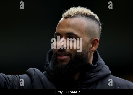 John Bostock, di Notts County, si rivolge ai tifosi dopo il match della Sky Bet League Two a Meadow Lane, Nottingham. Data immagine: Sabato 18 novembre 2023. Foto Stock