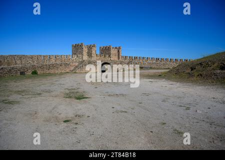 Castello medievale, Arraiolos, Alentejo, Portogallo. visto dall'interno del battaglione Foto Stock