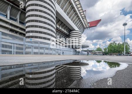 Lo Stadio Giuseppe Meazza, comunemente noto come San Siro, è uno stadio di calcio situato nel quartiere San Siro di Milano, in Italia, sede dell'A.C. Mila Foto Stock