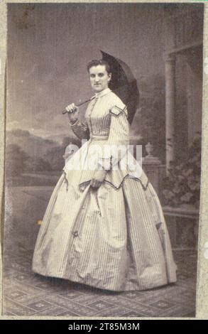 Wenzel Weis ritratto femminile. Carta di albumina, sulla scatola 1855-1859 , 1855/1859 Foto Stock