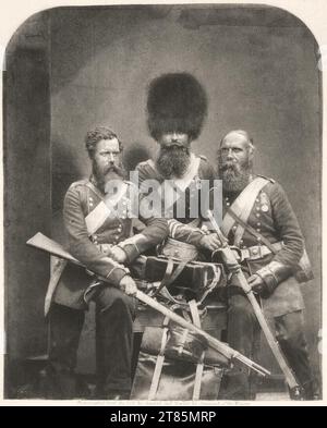 Paul Pretsch Crimea Braves - uomini di trincee e campi di battaglia in Crimea. Coldstream Guards - privati... Vanografia fotogale (gravure), su una scatola equestre con passe -partout 1857 , 1857 Foto Stock