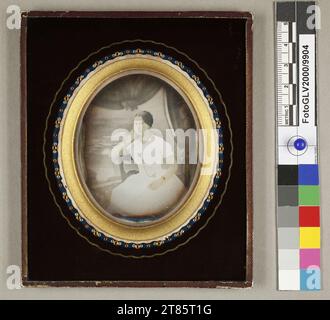 Ferencz Abrahamovits Ritratto di una giovane donna in abito bianco, figura di tre quarti, prima di una vista del tramonto sul mare. Daguerreotipo, colorato intorno al 1850 Foto Stock