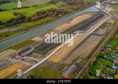 Luftbild, Wasserstadt Aden, am Datteln-Hamm-Kanal, Baugebiet für geplantes Stadtquartier auf dem Gelände der ehemaligen Zeche Haus Aden, Oberaden, Bergkamen, Ruhrgebiet, Nordrhein-Westfalen, Deutschland ACHTUNGxMINDESTHONORARx60xEURO *** Vista aerea, Wasserstadt Aden, sul canale di Datteln Hamm, zona di costruzione del quartiere urbano previsto sul sito dell'ex miniera Haus Aden, Oberaden, Bergkamen, regione della Ruhr, Renania settentrionale-Vestfalia, Germania ATTENTIONxMINDESTHONORARx60xEURO credito: Imago/Alamy Live News Foto Stock
