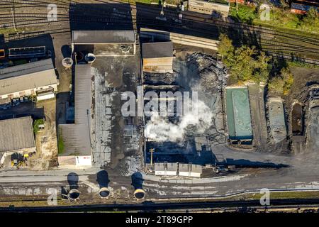 Vista aerea, Deutsche Edelstahlwerke Specialty Steel GmbH & Co KG sede centrale Witten Industrial Plants and Steaming Waste, Witten, Ruhr area, Nord Foto Stock