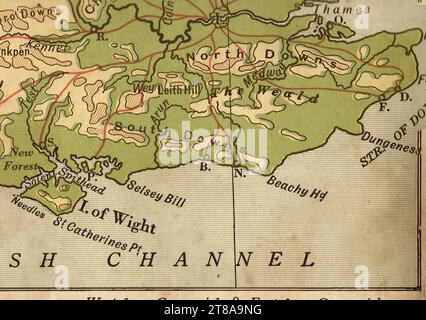 Un'antica mappa geografica color seppia dell'Inghilterra che mostra la costa meridionale e l'Isola di Wight. Foto Stock
