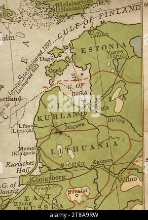 Carta geografica antica in seppia di Estonia e Lituania. Foto Stock