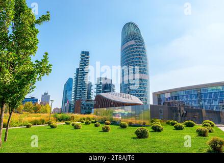 Milano, Italia. 7 settembre 2023 con il completamento del grattacielo UnipolSai Tower, lo skyline del centro finanziario di Milano è stato finalmente c Foto Stock