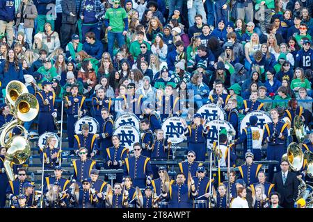 South Bend, Indiana, USA. 18 novembre 2023. Durante la partita di football NCAA tra i Wake Forest Demon Deacons e il Notre Dame Fighting Irish allo stadio Notre Dame di South Bend, Indiana. Notre Dame ha sconfitto Wake Forest 45-7. John Mersits/CSM/Alamy Live News Foto Stock