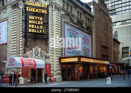 Lo Shubert Theatre è un Broadway Theatre nel centro di Manhattan New York City New York Stati Uniti. Teatro Shubert Alley nel quartiere dei teatri. 225 direzione ovest 44 Foto Stock