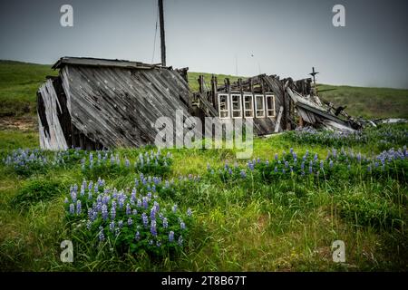 Strutture abbandonate di Adak, Alaska Foto Stock