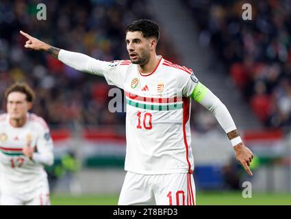 Budapest, Ungheria. 19 novembre 2023. L'ungherese Dominik Szoboszlai reagisce durante la partita di qualificazione A UEFA EURO 2024 tra Ungheria e Montenegro alla Puskas Arena il 19 novembre 2023 a Budapest, Ungheria. Credito: Laszlo Szirtesi/Alamy Live News Foto Stock