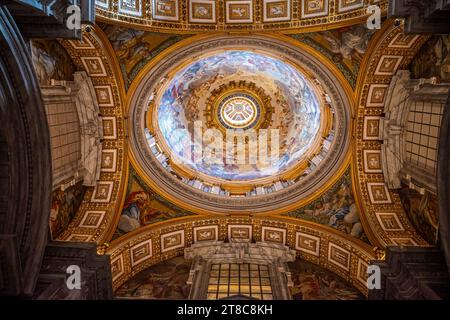 Immagini interne dalla Basilica Vaticana di Roma Foto Stock