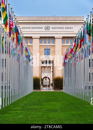 Ginevra, Svizzera - 3 novembre 2023: L'Ufficio delle Nazioni Unite Ginevra o UNOG si trova nell'edificio Palais des Nations a Ginevra, in Svizzera Foto Stock