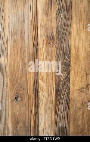 Venatura di legno di un pannello di olmo utilizzato nella costruzione Foto Stock