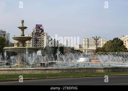 Piața Unirii (Piazza dell'Unione) con Palazzo del Parlamento, Centro Civico, Centro storico, Bucarest, comune di Bucarest, Romania, Europa Foto Stock