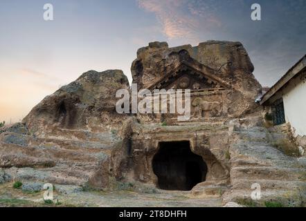 Valle frigiana. Lion's Sanctuary o Solon's Tomb. Destinazioni di viaggio in Turchia. Villaggio di Kümbet, distretto di Seyitgazi, provincia di Eskisehir Foto Stock