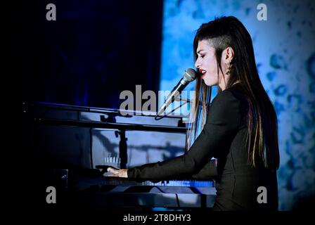 Teatro della società Lecco, Lecco, Italia, 18 novembre 2023, Dolcenera durante DOLCENERA - SPACE LIVE TOUR 2023 - Concerto di musica per cantante italiana Foto Stock