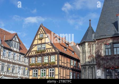 Case a graticcio sulla piazza del mercato di Quedlinburg, Sassonia-Anhalt, Germania Foto Stock