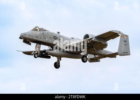 US Air Force A-10C Thunderbolt II Attack Aircraft from Maryland Air National Guard arrivando alla base aerea di Jagel per l'esercitazione NATO Air Defender 2023. Jage Foto Stock