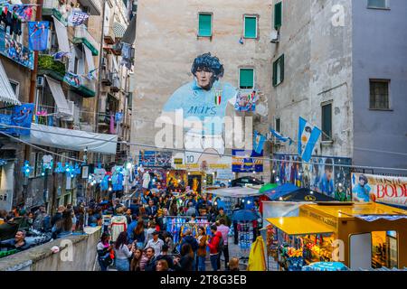 Napoli, Italia, 4 novembre 2023 - Murale Diego Armando Maradona - quartieri spagnoli (murale del quartiere spagnolo) Foto Stock