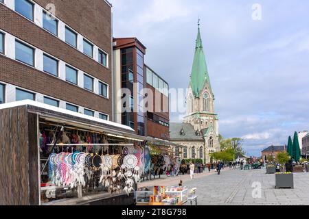 Mercatino dell'artigianato e cattedrale di Kristiansand (Kristiansand Domkirke), Markens Gate, Kristiansand (Christiansand), contea di Agder, Norvegia Foto Stock