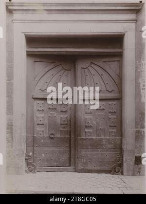 Gate, rue Chanoinesse, 4° arrondissement, Parigi, fotografo, EN 4-1901, Fotografia, Arti grafiche, Fotografia, Aristotipo, dimensioni - lavoro: altezza: 17,9 cm, larghezza: 12,9 cm Foto Stock