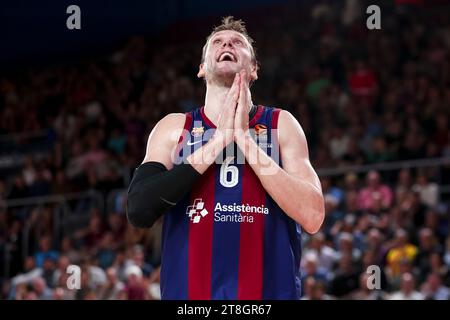 Barcellona, Spagna. 17 novembre 2023. BARCELLONA, SPAGNA - 17 NOVEMBRE: Jan Vasely del FC Barcelona durante la partita Turkish Airlines Euroleague tra FC Barcelona e Valencia Basket al Palau Blaugrana il 17 novembre 2023 a Barcellona, Spagna credito: DAX Images/Alamy Live News Foto Stock