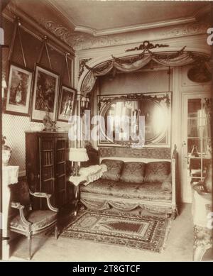 Parisian Interiors, Interior of Mademoiselle Cécile Sorel membro della Comédie-Francais, 99 avenue des Champs-Elysées, 8th arrondissement, Paris, Atget, Eugène (Jean Eugène Auguste Atget), Photographer, Photography, Graphic Arts, albumen print, dimensioni - lavoro: altezza: 22,1 cm, larghezza: 18,4 cm Foto Stock