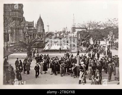 Colonial Exhibition of 1931, Bois de Vincennes, Rol G. Devred Agency, Photographer, in 11-10-1931, Photography, Graphic Arts, fotografia, stampa bromuro argento-gelatina, dimensioni - lavoro: altezza: 11,6 cm, larghezza: 16,6 cm, dimensioni - margine:, altezza: 13,1 cm, larghezza: 18 cm Foto Stock